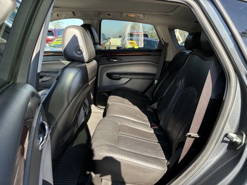 Used 2011 Cadillac SRX Luxury image 4