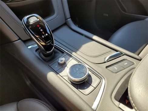 Used 2025 Cadillac XT5 Premium Luxury image 36