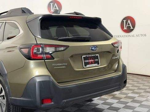 Used 2024 Subaru Outback Premium AWD/4WD image 10