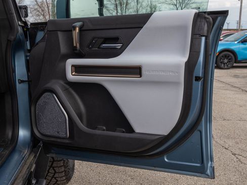 Used 2024 GMC Hummer EV 3X w/ Omega Edition AWD/4WD image 42