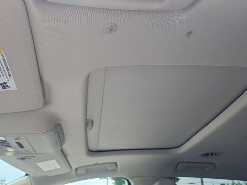 Certified 2023 Buick Enclave Essence w/ Experience Buick Package FWD image 19