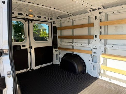 Used 2025 RAM ProMaster 2500 w/ U-Haul Equipment Group FWD image 29