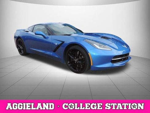 Used 2015 Chevrolet Corvette Stingray Coupe RWD image 3