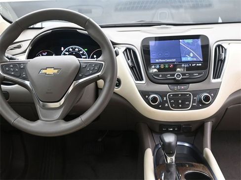 Used 2024 Chevrolet Malibu LT image 10