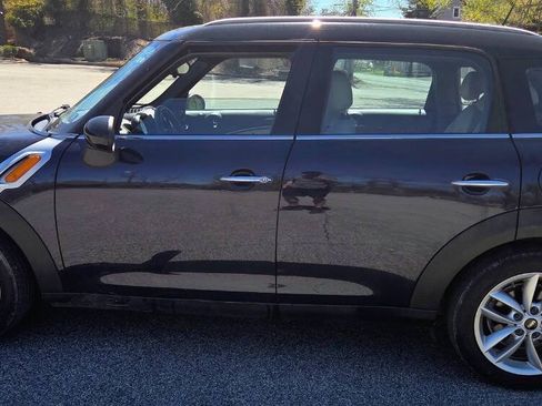 Used 2014 MINI Cooper Countryman FWD image 2