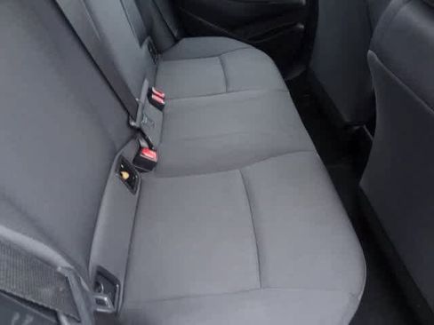 Used 2022 Toyota Corolla LE image 11