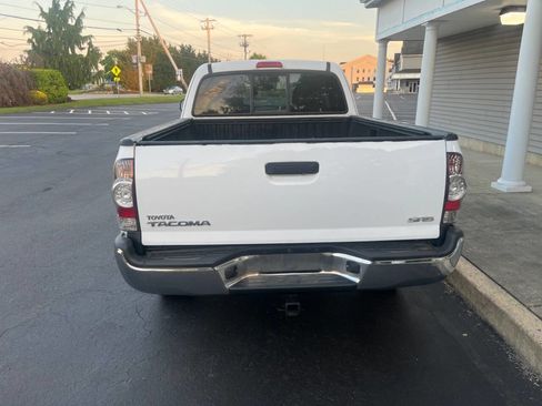 Used 2011 Toyota Tacoma 4x4 Access Cab w/ SR5 Pkg #2 image 8