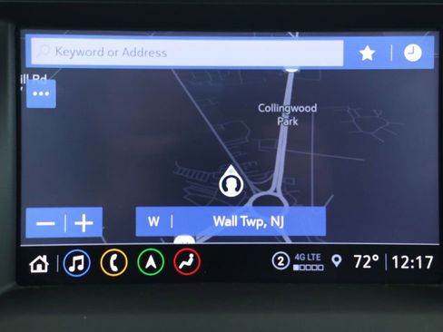 Used 2022 GMC Acadia AT4 image 18