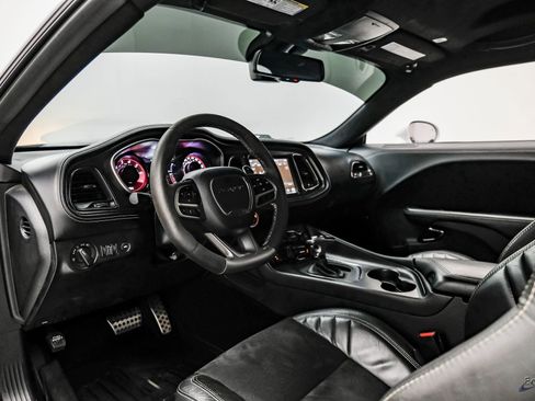 Used 2021 Dodge Challenger SRT Hellcat Redeye image 2