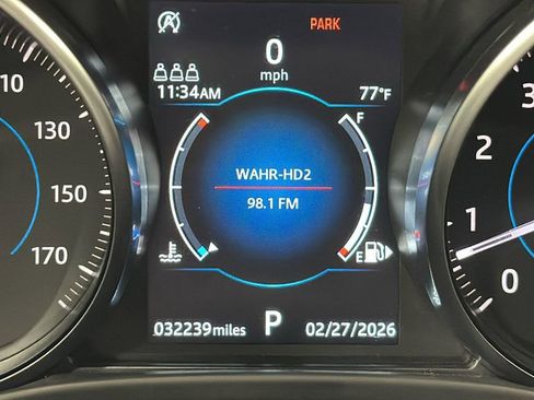 Used 2019 Jaguar F-PACE Premium image 13