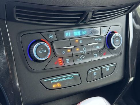 Used 2018 Ford Escape SEL w/ SEL Sport Appearance Package image 13