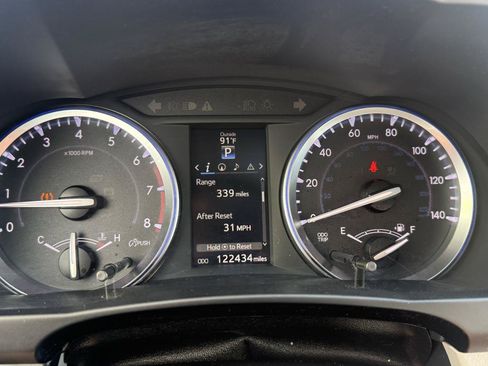 Used 2016 Toyota Highlander Limited AWD/4WD image 25