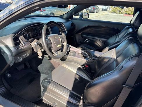 Used 2018 Dodge Challenger SXT Plus image 9
