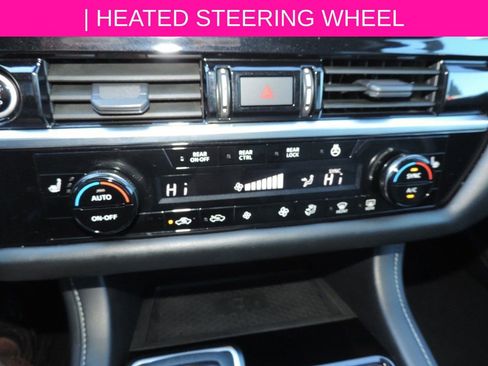 Certified 2023 Nissan Pathfinder SL w/ Black Appearance Package image 24