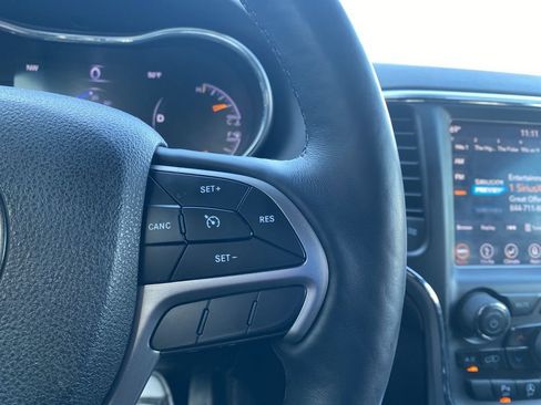Used 2018 Jeep Grand Cherokee Altitude image 9