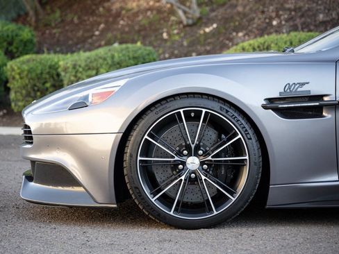 Used 2014 Aston Martin Vanquish Coupe image 6