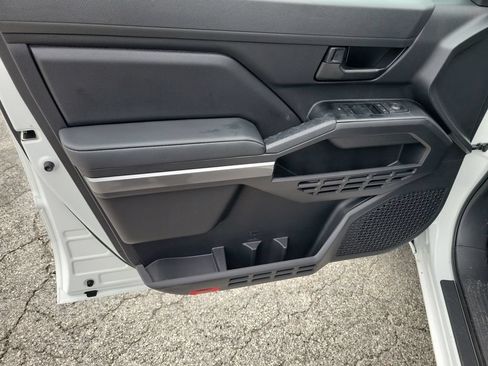 New 2026 Toyota Tacoma SR5 AWD/4WD image 19