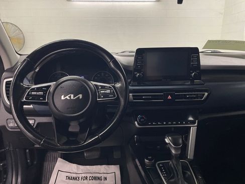 Used 2023 Kia Seltos S image 9