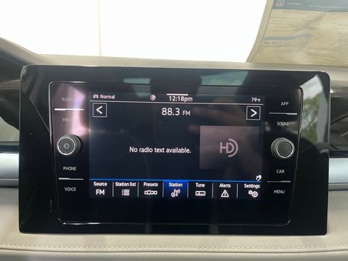 New 2025 Volkswagen Taos SE image 18