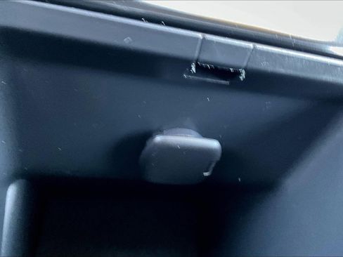 Used 2025 Toyota Camry LE image 31