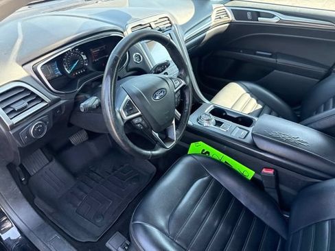 Used 2019 Ford Fusion SEL FWD image 23