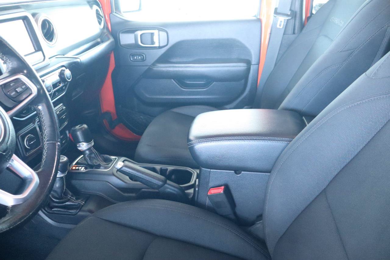 Used 2019 Jeep Wrangler Unlimited Sahara AWD/4WD image 17