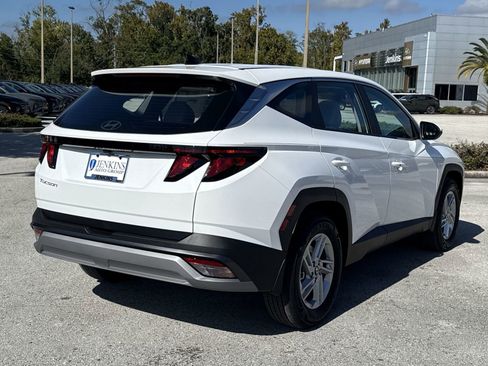 New 2026 Hyundai Tucson SE image 3