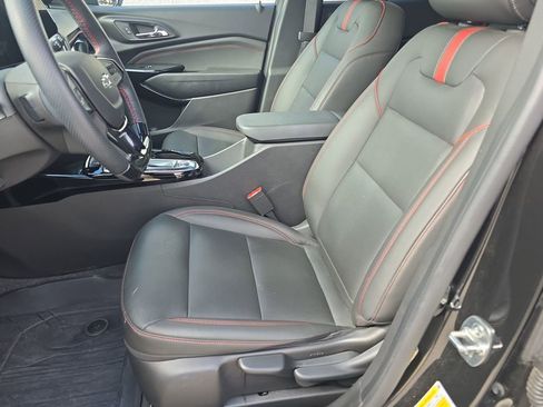 Certified 2025 Chevrolet Trax RS w/ Sunroof Package image 20