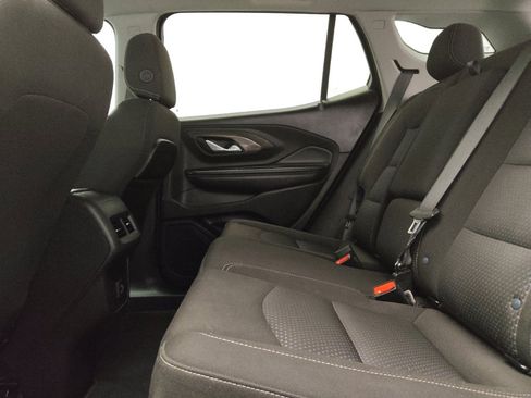 Used 2024 GMC Terrain SLE FWD image 18