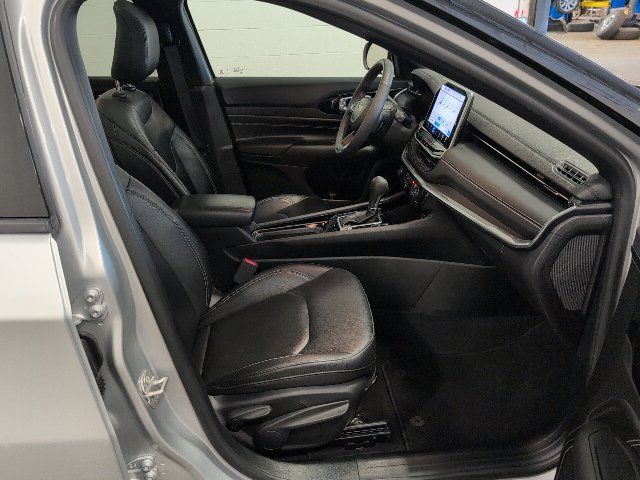 Used 2024 Jeep Compass Limited w/ High Altitude Package AWD/4WD image 29