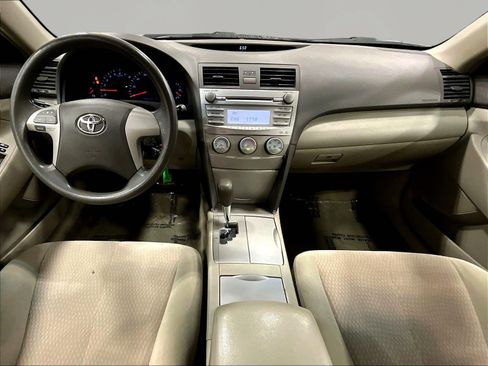 Used 2011 Toyota Camry LE FWD image 7