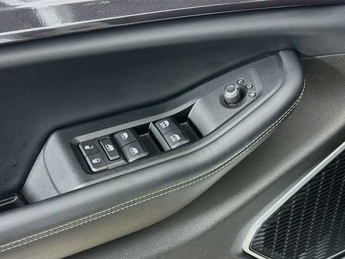 Used 2021 Jeep Grand Cherokee L Laredo image 17