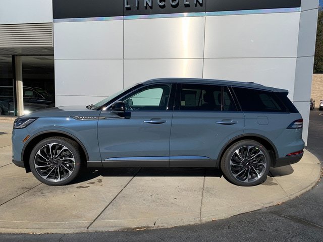 New 2027 Lincoln Aviator Reserve AWD/4WD image 2