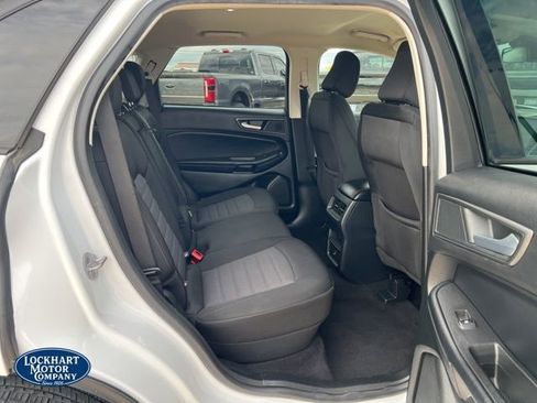 Used 2022 Ford Edge SE image 17