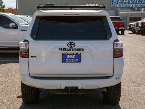 Used 2020 Toyota 4Runner SR5 AWD/4WD image 6