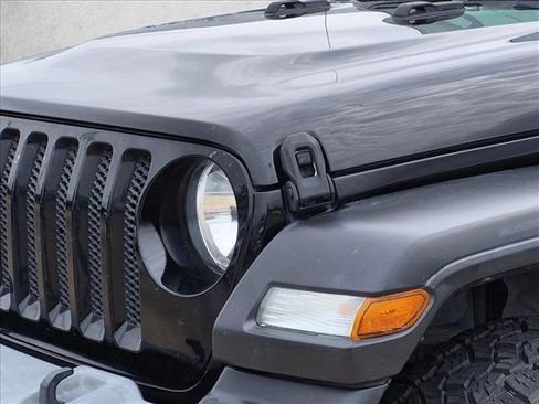 Used 2020 Jeep Wrangler Sport AWD/4WD image 9