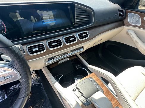 Certified 2023 Mercedes-Benz GLS 450 4MATIC image 32