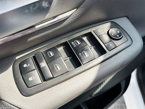 Used 2019 RAM 1500 Big Horn image 17