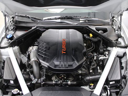 Used 2019 Kia Stinger GT1 image 12