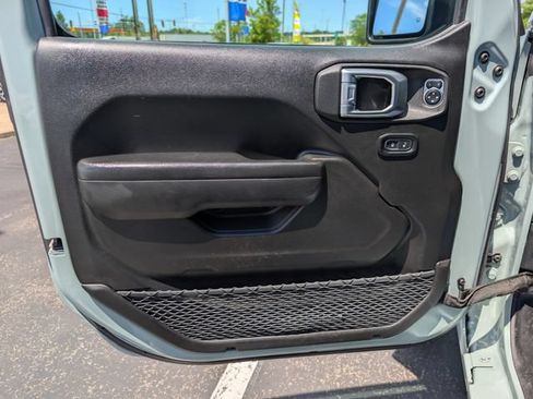 Used 2024 Jeep Wrangler Sport AWD/4WD image 9