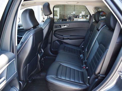 Used 2024 Ford Edge SEL w/ Convenience Package AWD/4WD image 6
