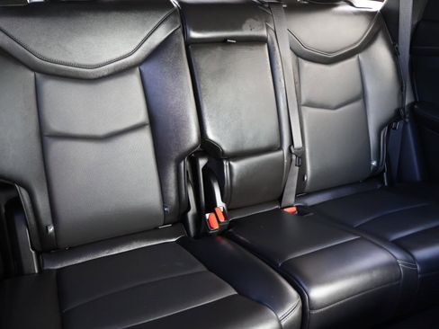 Used 2021 Cadillac XT5 Premium Luxury image 17