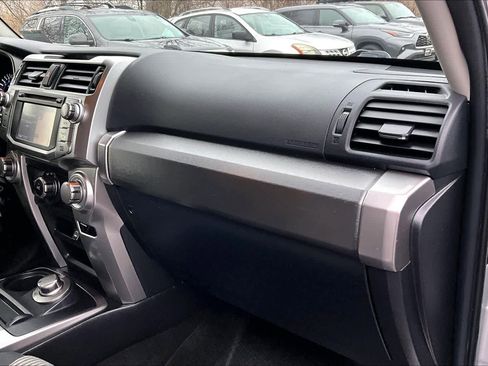 Used 2015 Toyota 4Runner SR5 image 16