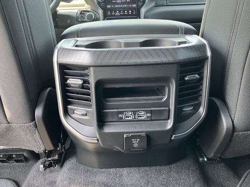 Used 2025 RAM 1500 Big Horn AWD/4WD image 19