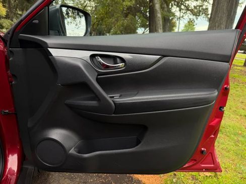 Used 2015 Nissan Rogue SL w/ SL Premium Package image 50