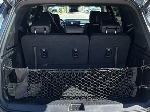 Used 2025 Buick Enclave Preferred w/ Super Cruise Package image 20