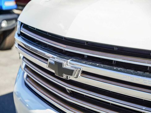 Used 2021 Chevrolet Tahoe High Country w/ Premium Package image 11