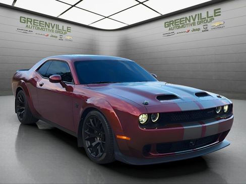 Used 2023 Dodge Challenger SRT Hellcat image 3