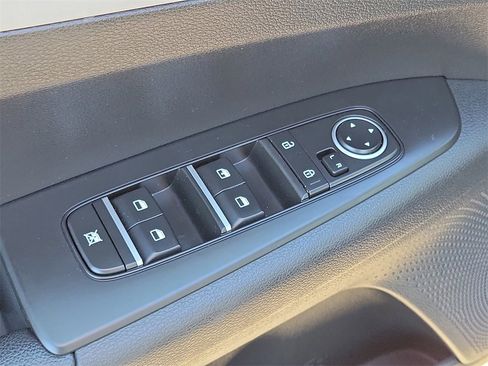 Used 2023 Kia Forte LXS image 13