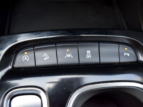 Used 2022 Buick Envision Essence w/ Sport Touring Package image 29